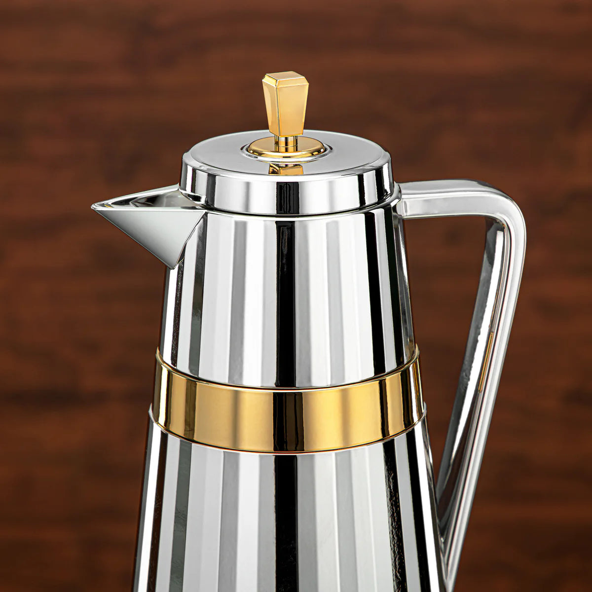 C77-SG Vacuum Flask 2PC Set (1L + 0.7L) – Silver and Gold Finish – Elegant Thermal Bottles for Hot and Cold Drinks