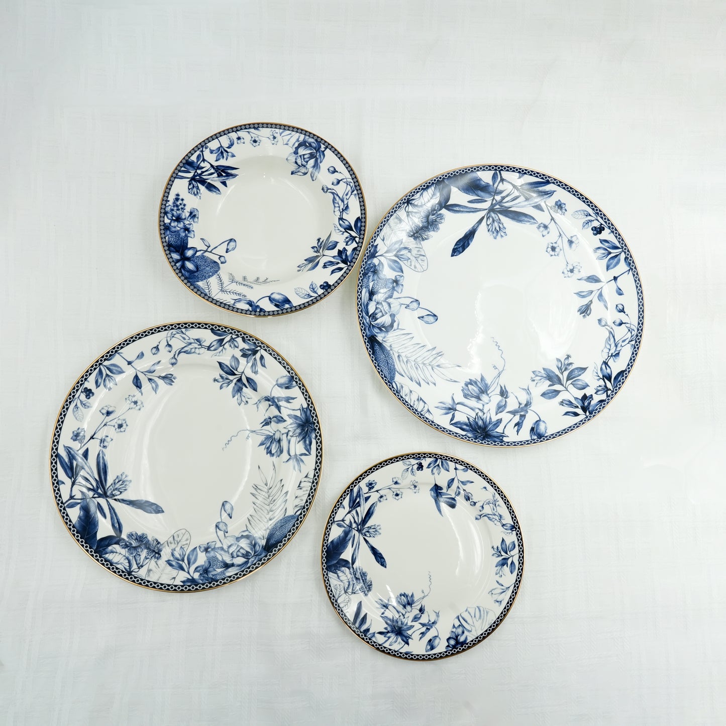AK-017 Dinner Set – 47-Piece Elegant Porcelain Tableware Set