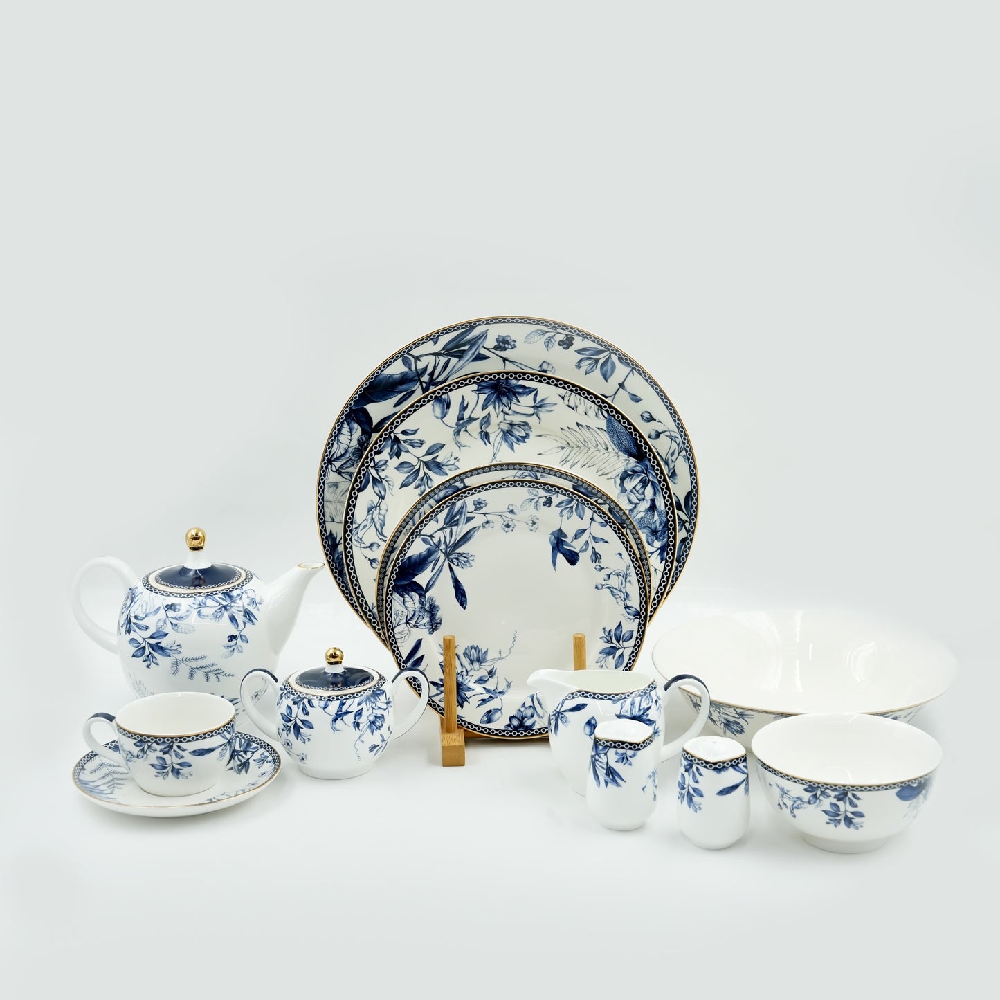 AK-017 Dinner Set – 47-Piece Elegant Porcelain Tableware Set