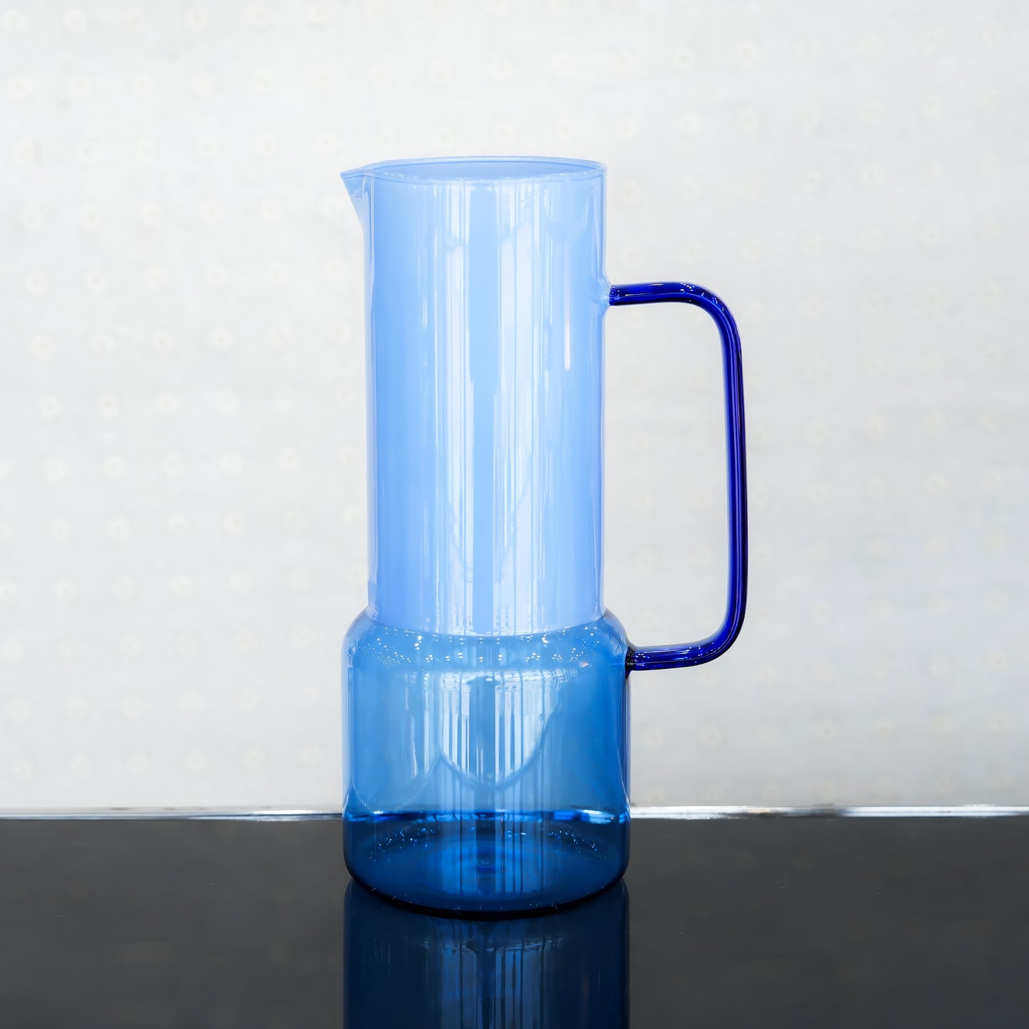 007-20 Glass Water Jug – Elegant Blue Gradient Glass with Matching Handle Design