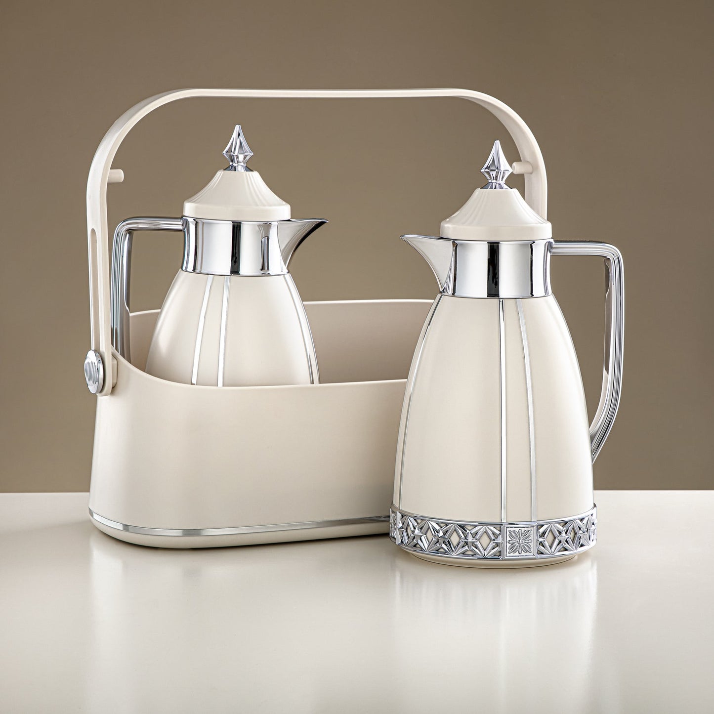 Fb208 Vacuum Flask 2Pc Set Ivory Silver W/Basket