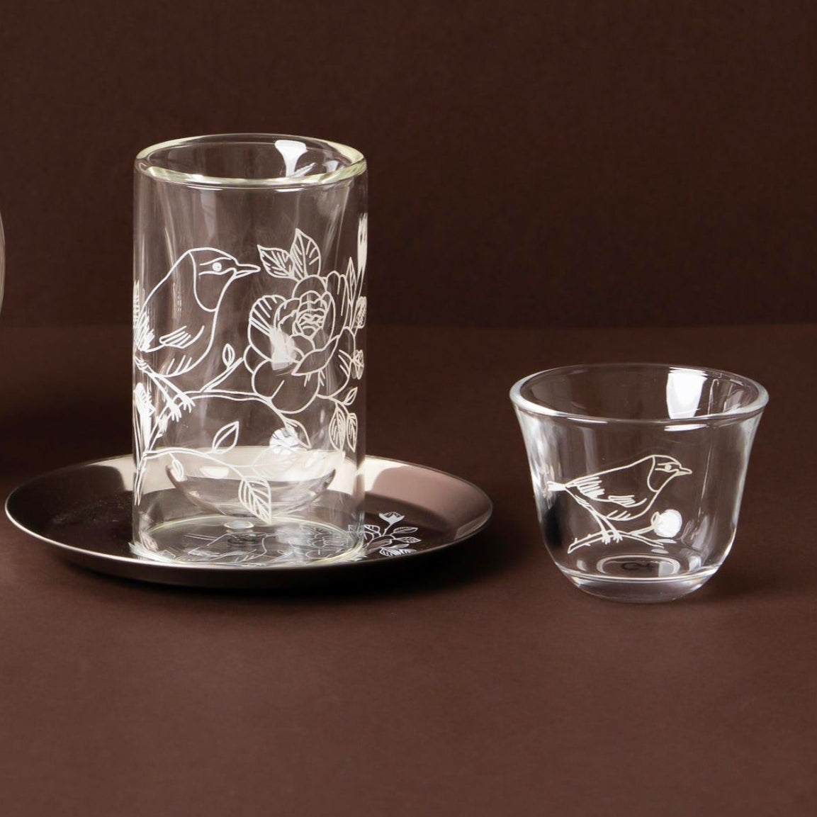 GT1116 Tea & Cawa Cup Set – 18-Piece – Elegant Clear Glass Design with White Bird & Floral Motif for Arabic Serving