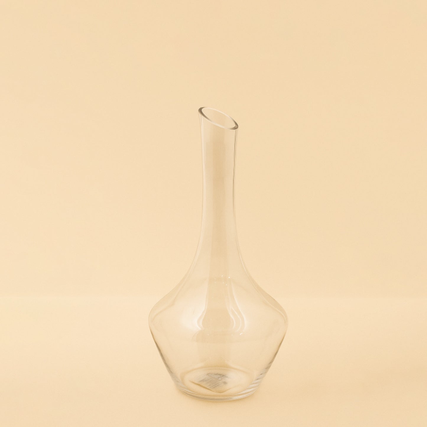 1418-10 – Glass Wine Decanter – Elegant Curved Design – Clear