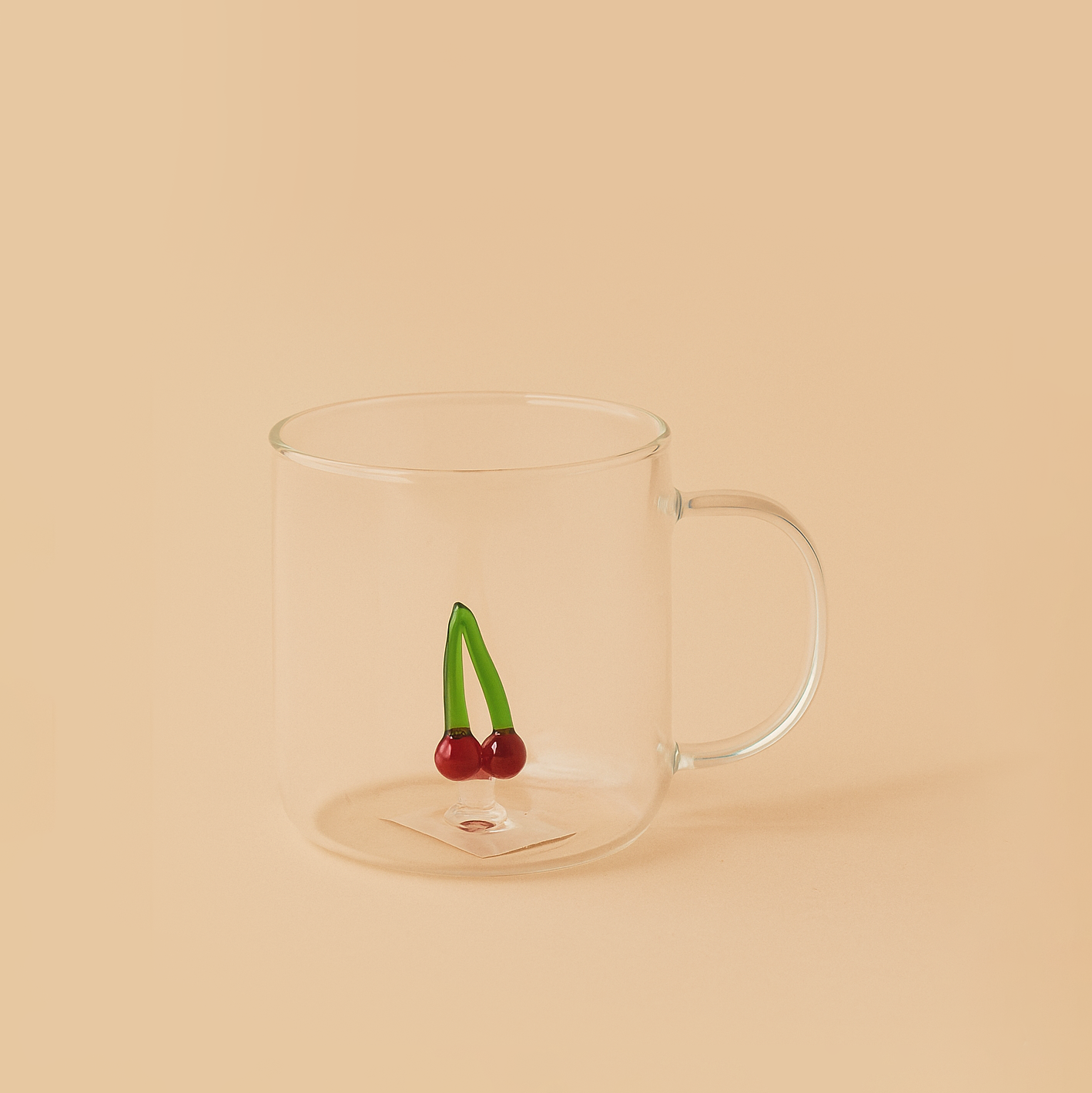 007-8 – Decorative Glass Cup with Cherry Design – 8cm (D) x 9cm (H)