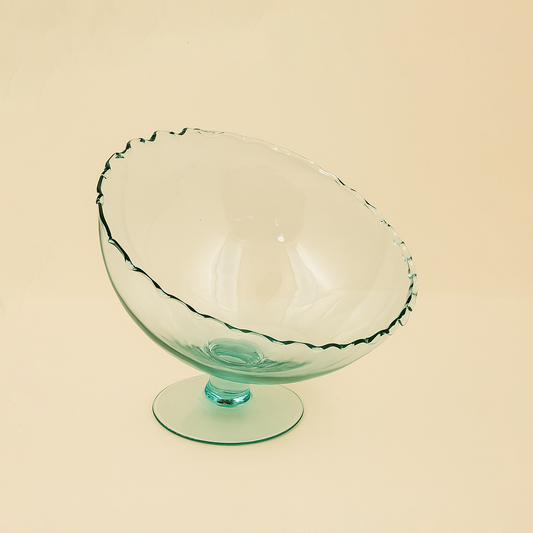 GLS-303 – Wavy Edge Glass Fruit Plate on Pedestal – 24cm – Clear Artistic Design