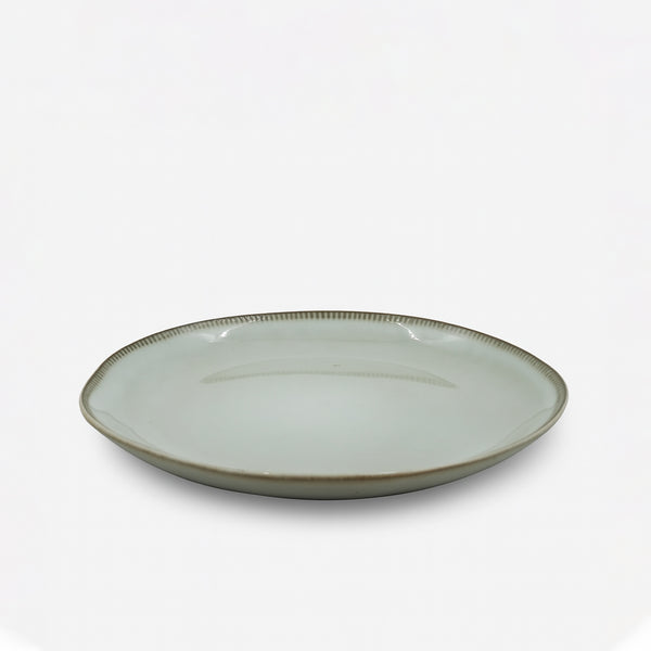 99581-09 – Ceramic Plate – 11 Inches – Light Grey with Textured Brown Rim