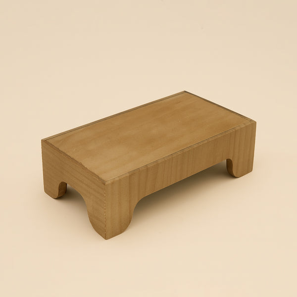 EA-ST462 – Wooden Stand – 20cm (W) x 11cm (L)