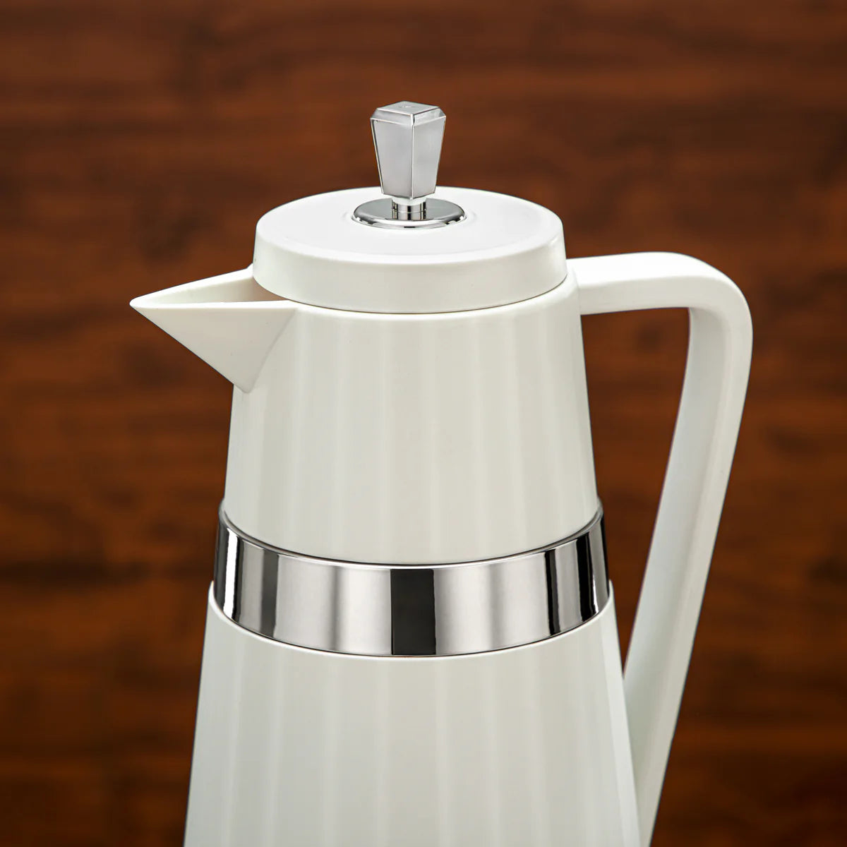 C77-IC Vacuum Flask 2PC Set (1L + 0.7L) – Ivory and Silver Finish – Elegant Thermal Bottles for Hot and Cold Drinks