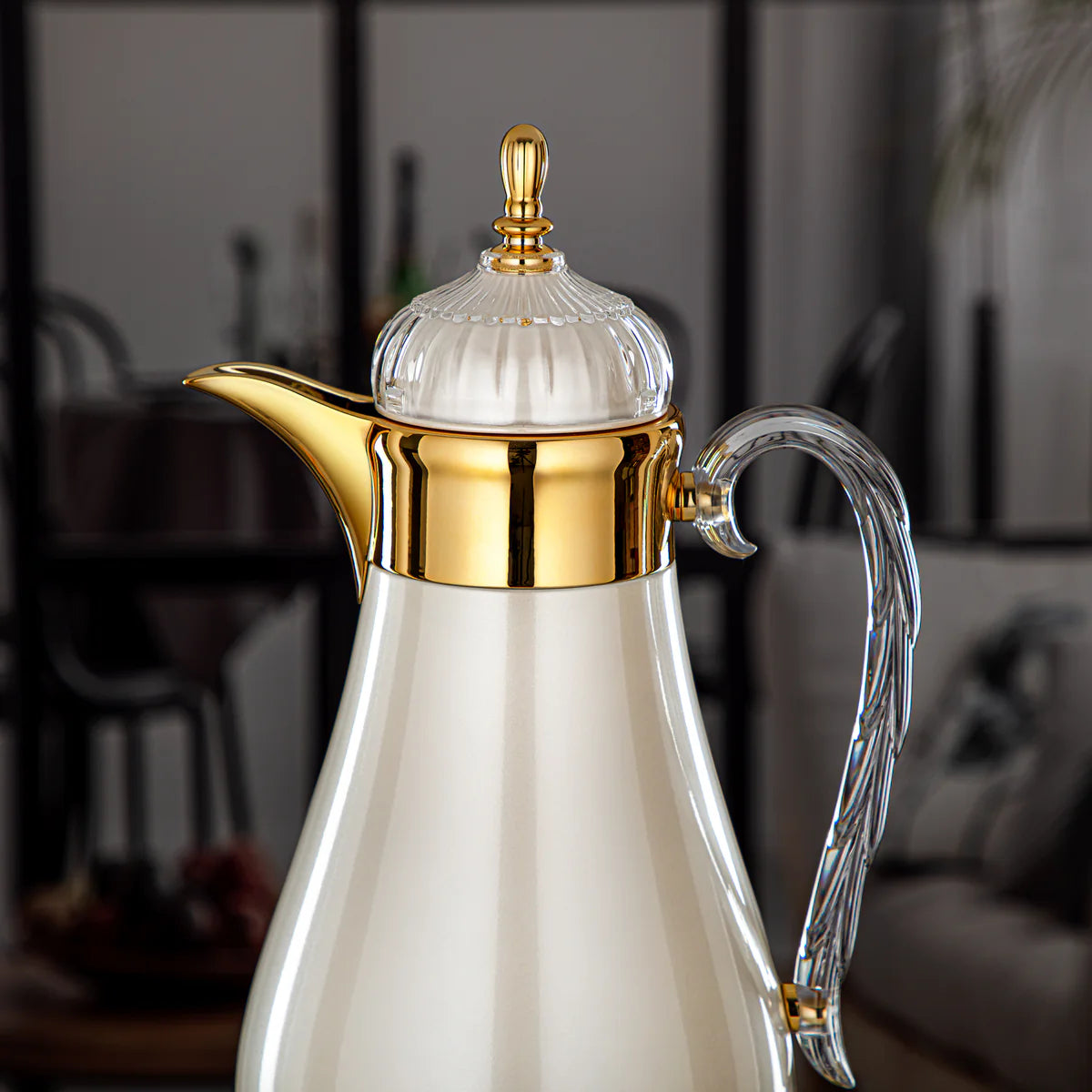 FG810 Vacuum Flask Set 2-Piece (0.7L + 1L) – Pearl White and Gold