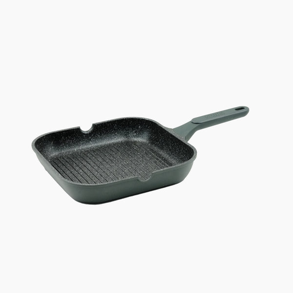 Non-Stick Grill Pan – 28cm Square Aluminum Griddle with Grooved Surface for Healthy, Even Cooking