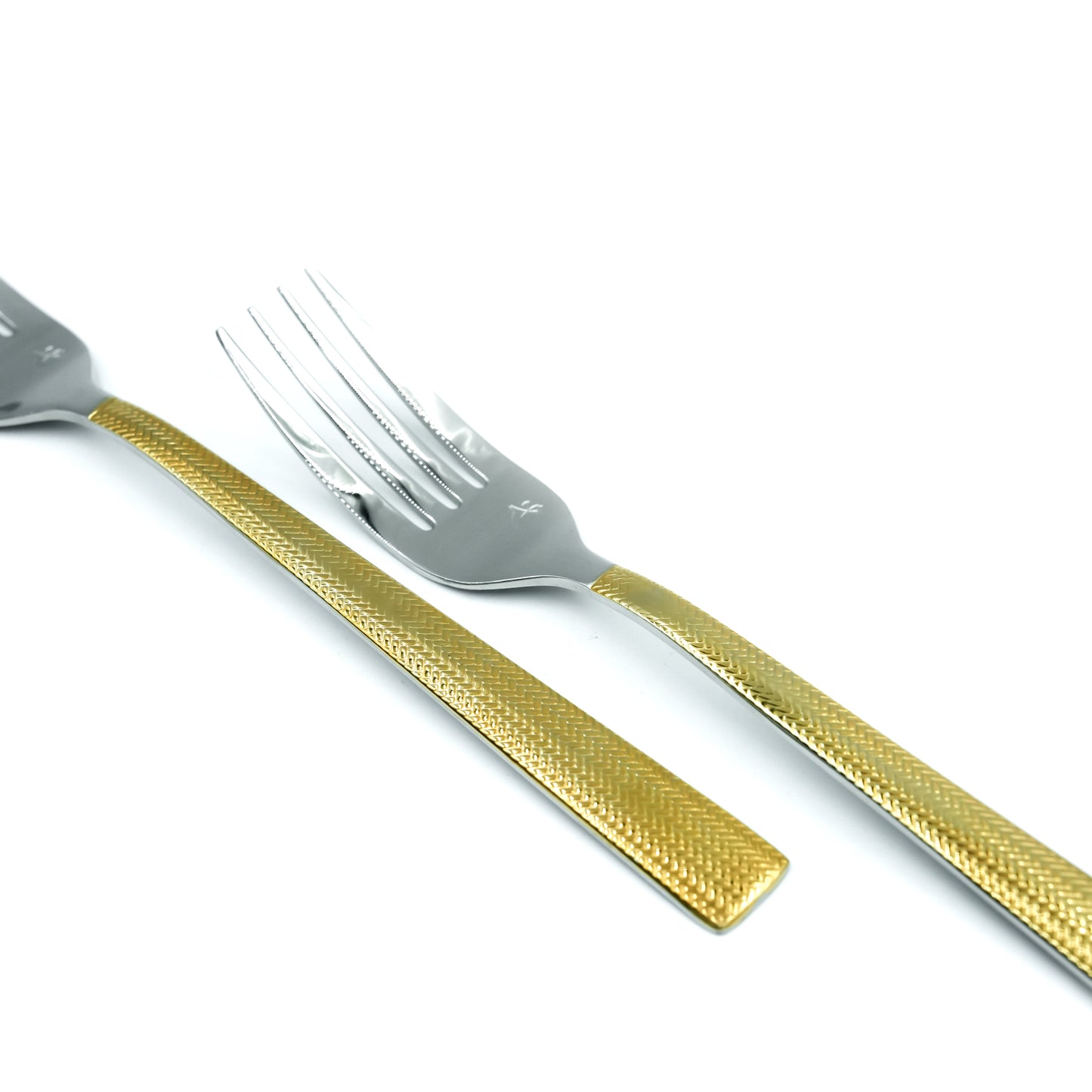 Qq-110 Stainless Steel 26-Piece Cutlery Set with Stand - Silver and Gold, 12 Spoons, 6 Fork, 6 Knives & 2 Serving Spoons