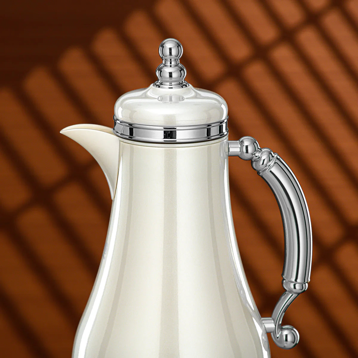 SM-2A46AB-PWC Vacuum Flask Set – 2 Pieces (1.0 L + 1.0 L) – Pearl White with Silver Accents