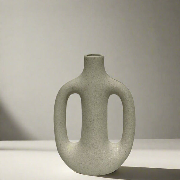 1870A-18 CERAMIC VASE