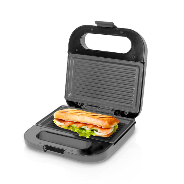 Saachi NL-SM-4664-BK sandwich grill maker with non-stick grill plates and 750W power – black | Siddiq Gifts Mussafah Abu Dhabi