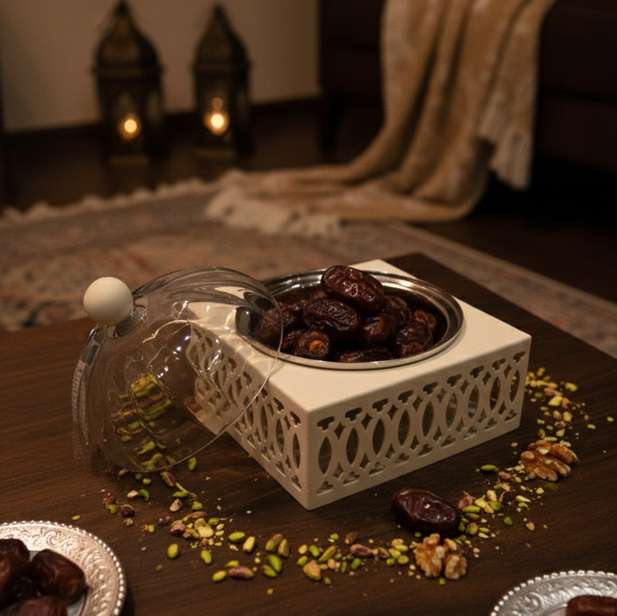 SBTC627 Date Bowl with Clear Dome Lid – 11 cm (D) – Ivory Base | Siddiq Gifts – Mussafah Abu Dhabi