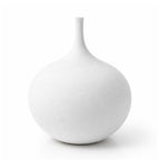 VV032 Ceramic Flower Vase White with Ribbed Round Design