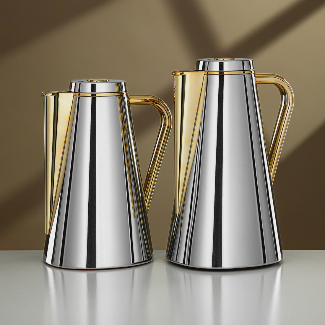 XOC CC95  Vacuum Flask Set – 2 Pieces (0.7 L & 1.0 L) – Silver with Gold Accents